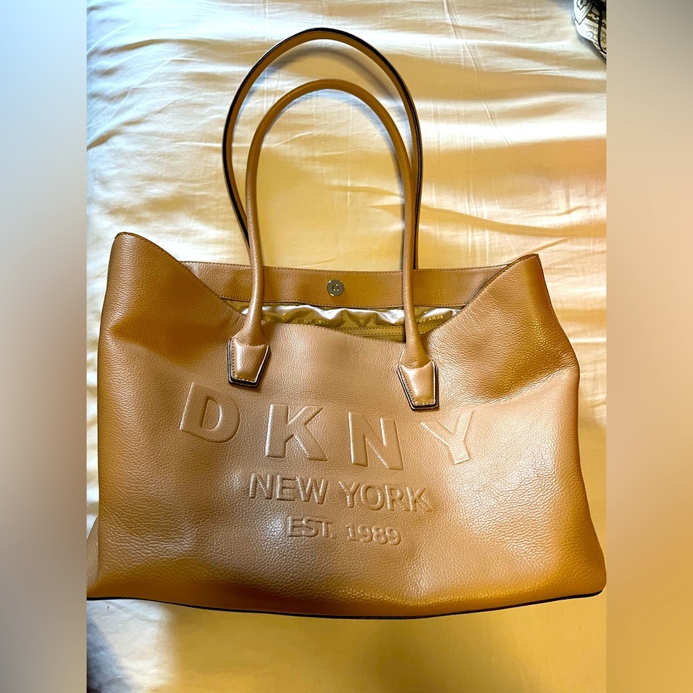 DKNY beige tote. Barely used.